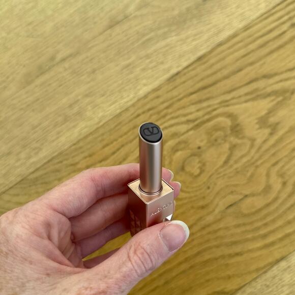 Valentino Hydrating Lip Balm Spike Disco Shade 199A Bold Brown - Picture 3 of 4